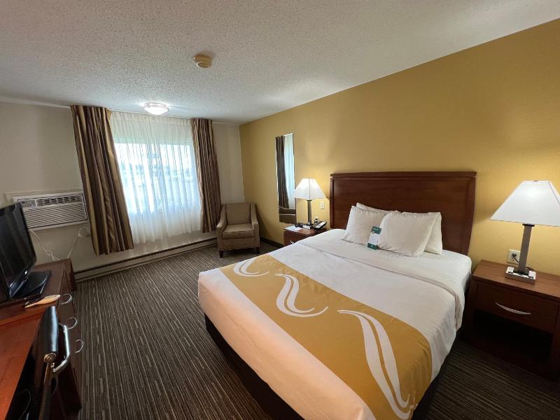 Queen Room - Accessible/Nonsmoking image 4