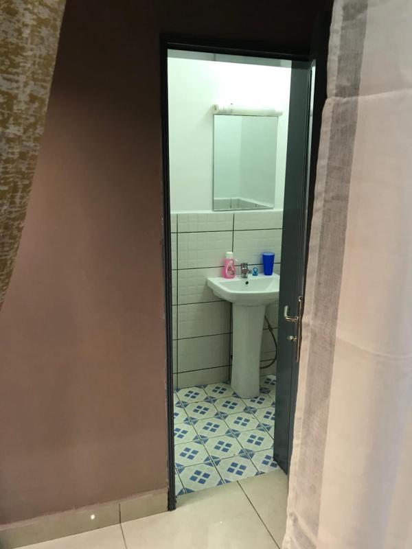 Appartement contemporain et calme à Yaoundé - image 13