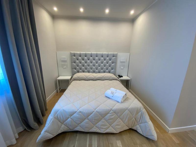 Classic Double or Twin Room image 1