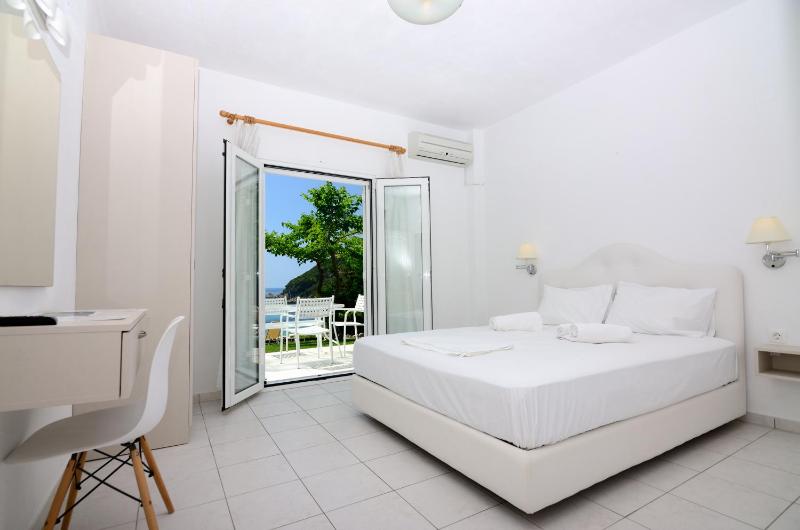 Deluxe Apartment image 1