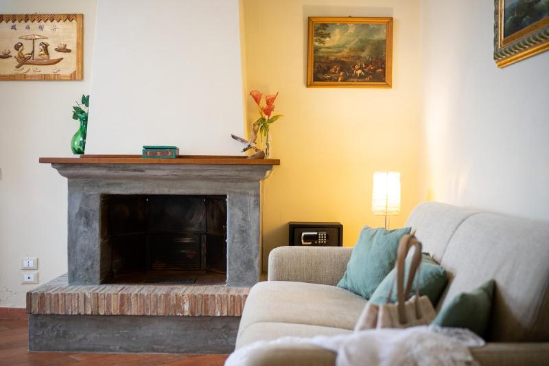 Superior One-Bedroom Apartment image 3