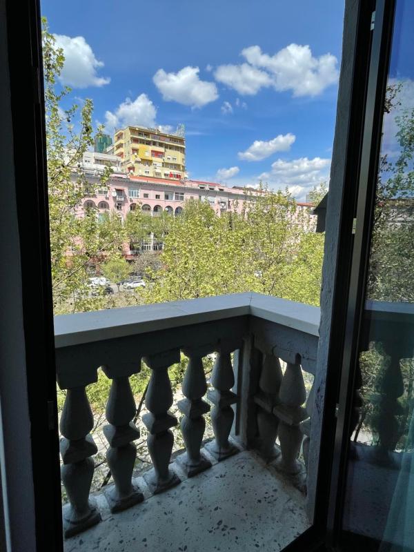 Blloku Unique Apartments - image 10