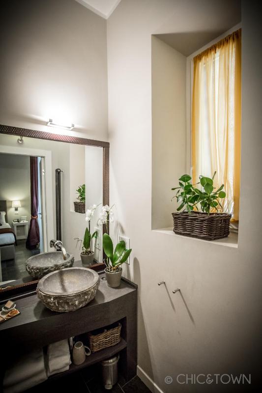 Small Double Room image 1