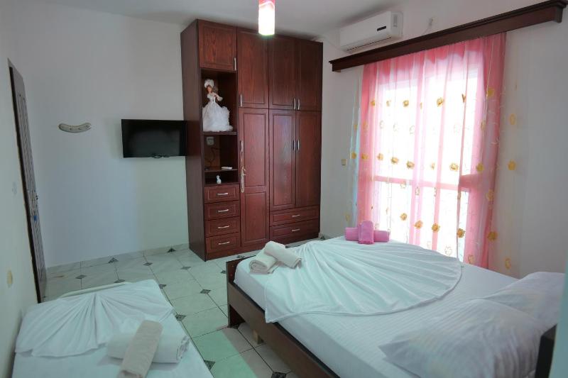 Vila Xhafa - image 13