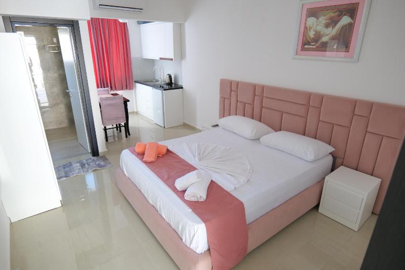 Vila Xhafa - image 10