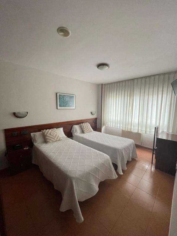 Double or Twin Room image 3