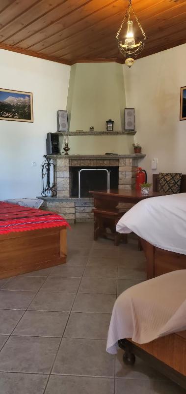 Double Room with Mountain View image 3