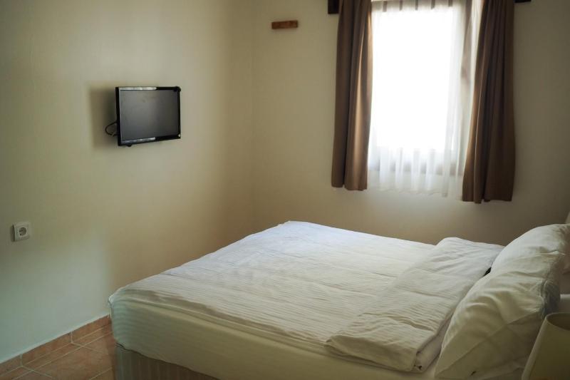 Standard Double Room image 4