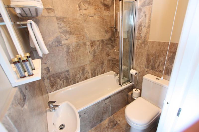 Suite with Sea View image 2