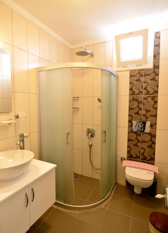 One-Bedroom Suite with Sofa Bed image 2