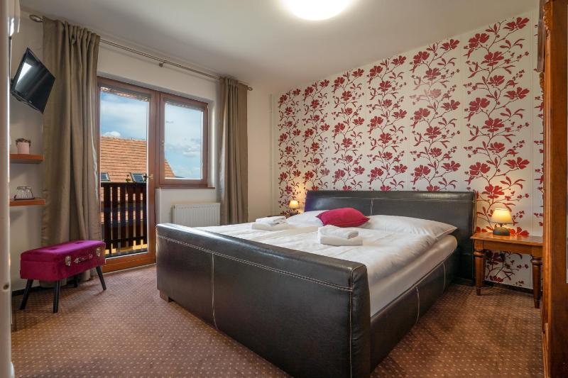 Double Room with Balcony image 1
