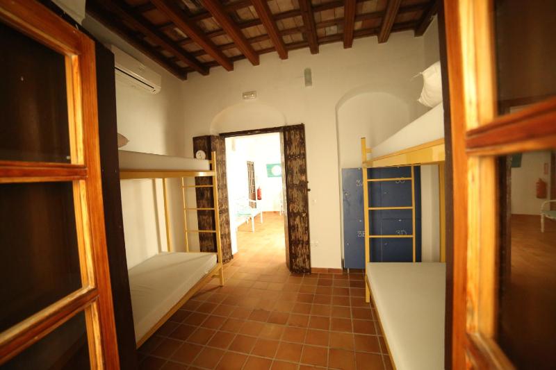 Wake up in Tarifa Hostel & Restaurant Lounge - image 11