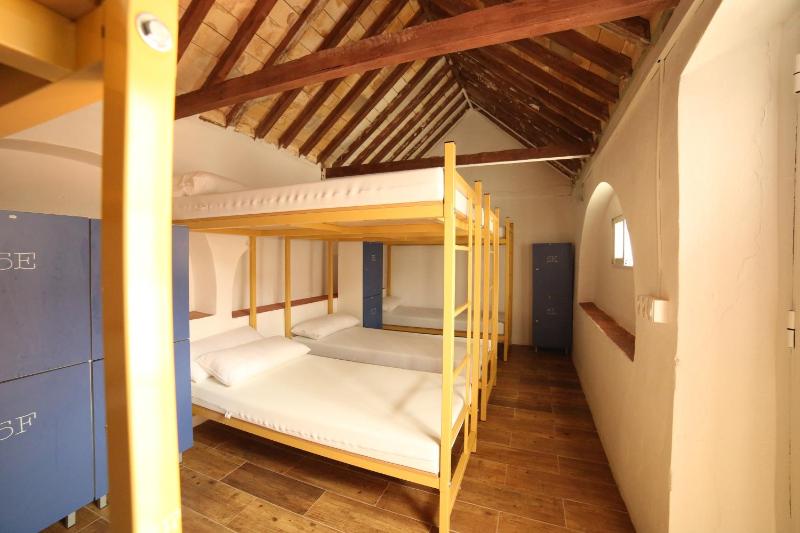 Wake up in Tarifa Hostel & Restaurant Lounge - image 7