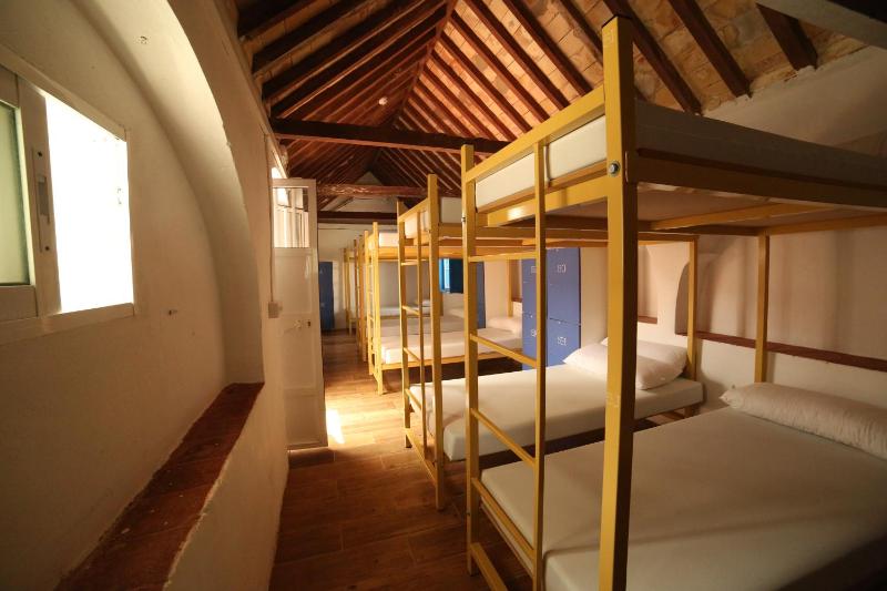 Wake up in Tarifa Hostel & Restaurant Lounge - image 9