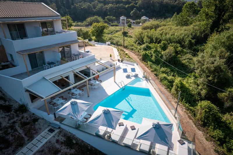 Alboro seaside suites - image 21