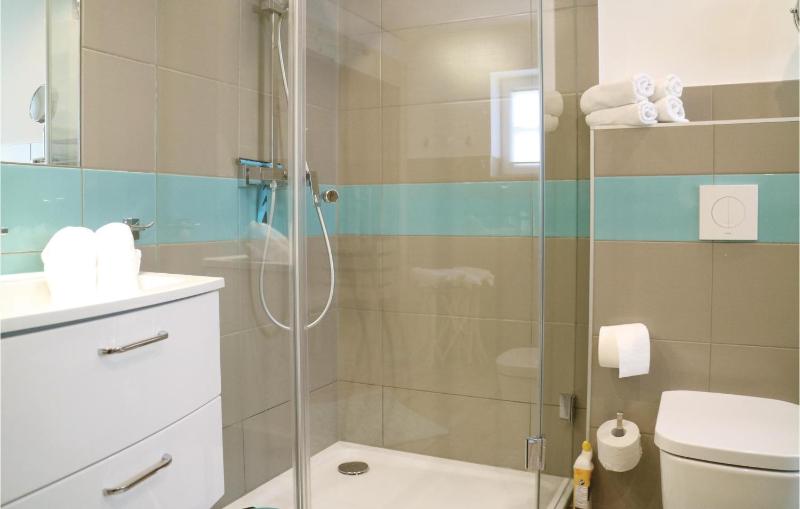 Two-Bedroom Apartment image 4