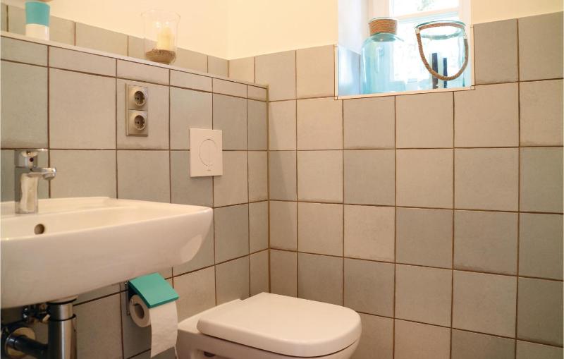 Two-Bedroom Apartment image 3
