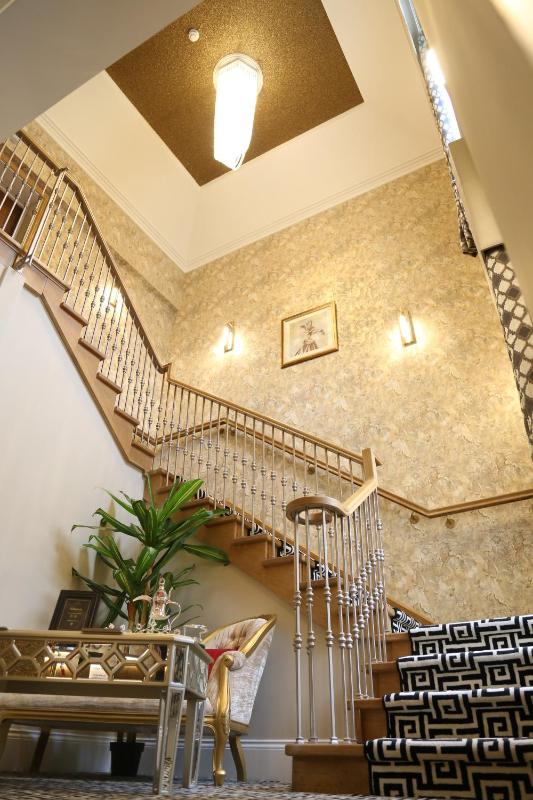 The Old Hall Hotel - image 10