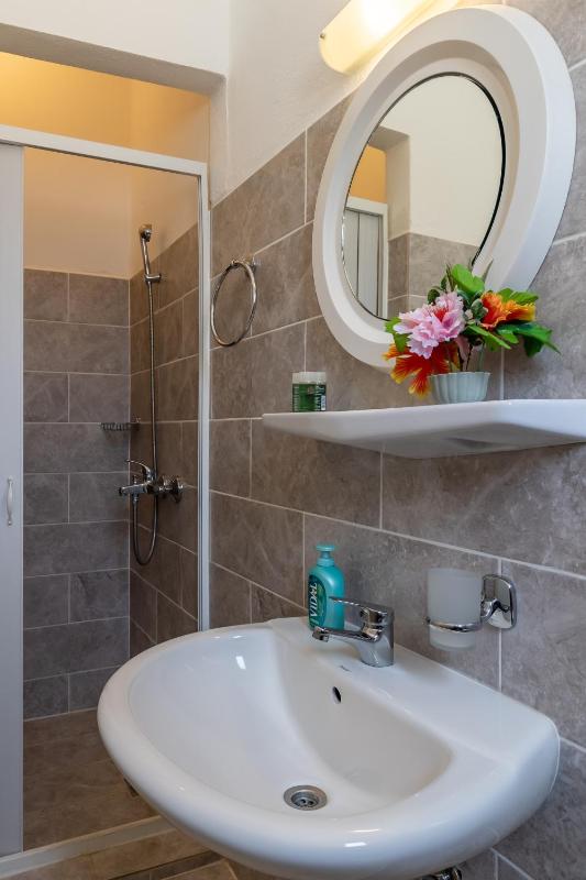 Marialena Rooms - image 13