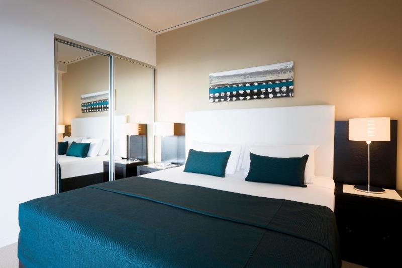 Mantra Sierra Grand Broadbeach - image 3