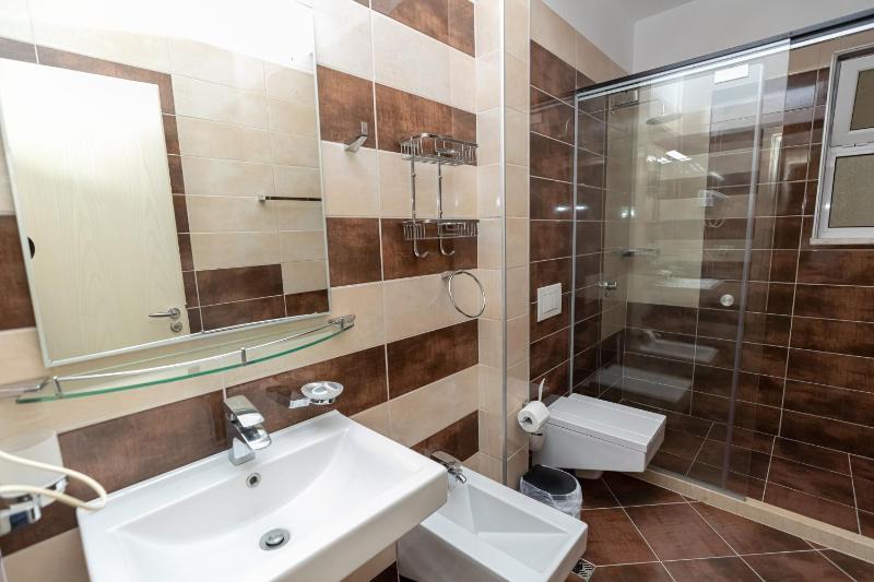Triple Room with Sea View and Balcony image 1