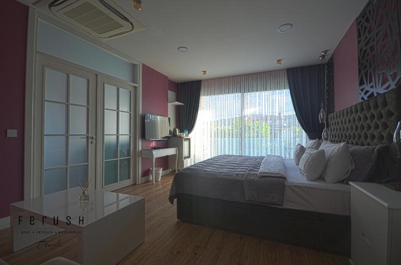 Family Suite with Balcony image 4