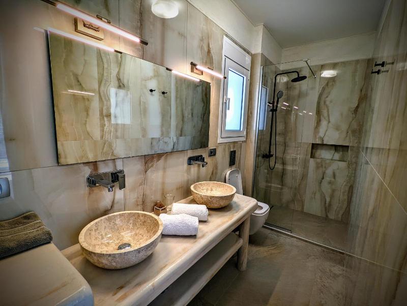 Natura Luxury Suites Parga - image 28
