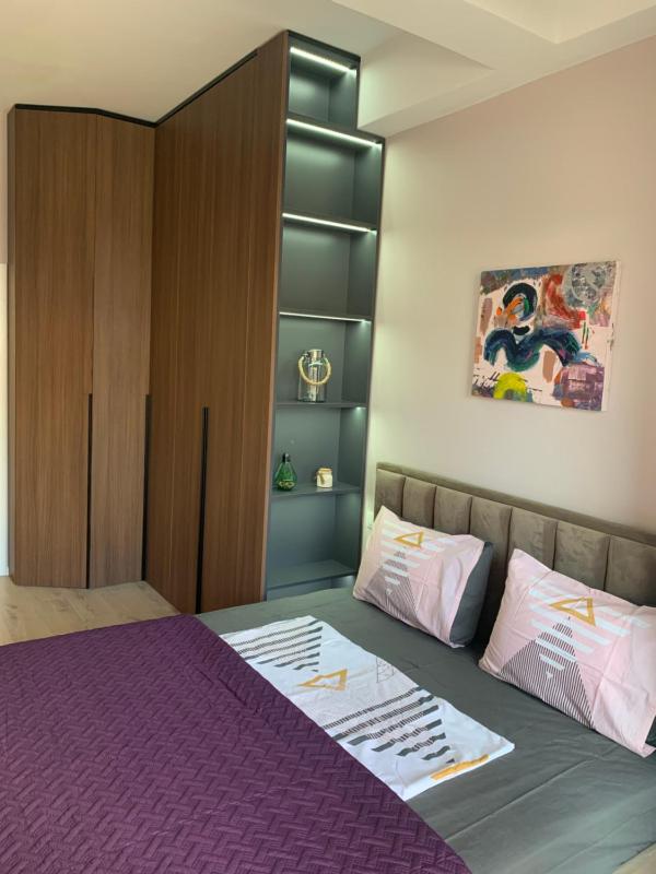 Lovely 1-bedroom Condo in Tirana WiFi-Netflix-AC - image 9