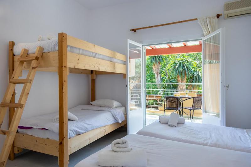Quadruple Room image 4
