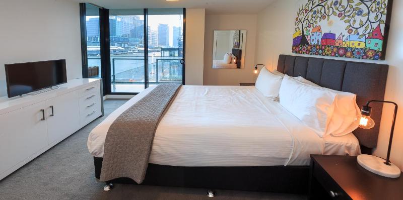 Three-Bedroom Executive Apartment River View