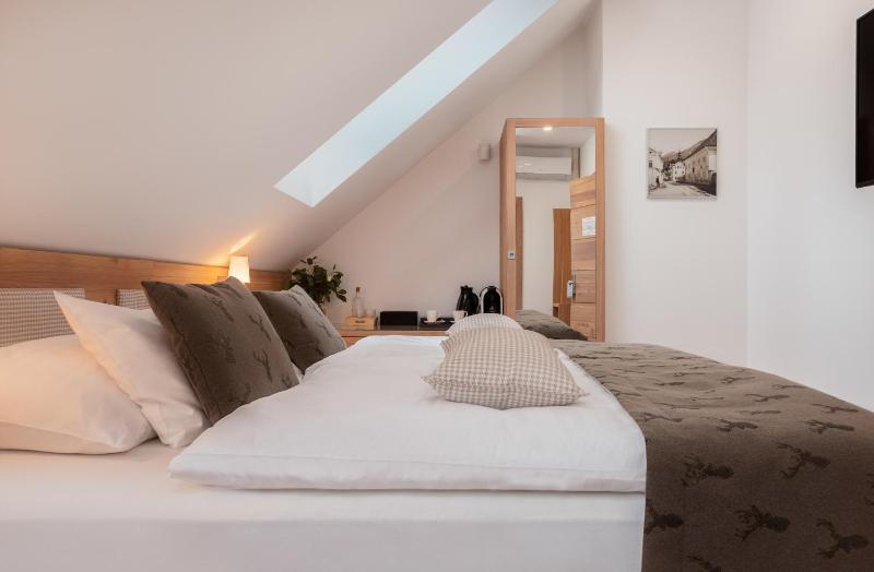 Double Room with Mountain View image 1