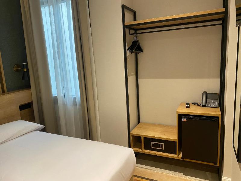 Fontanella By BCN URBAN Rooms - image 6