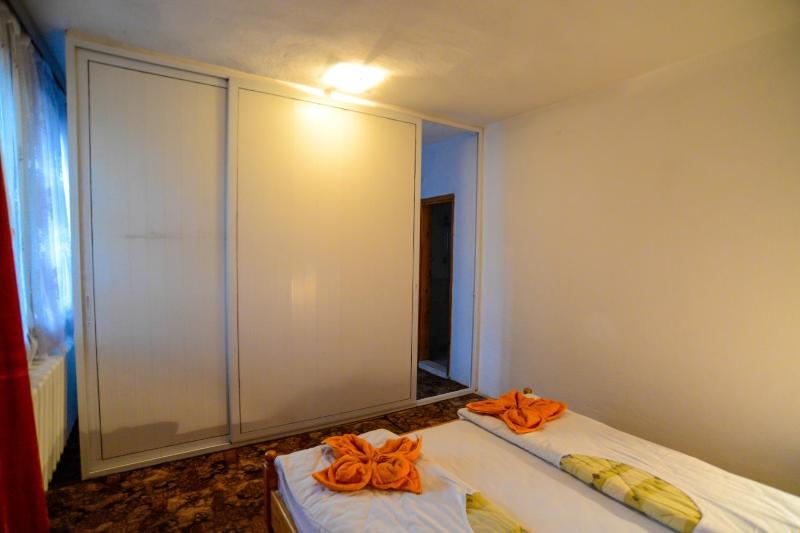 Family Room image 2