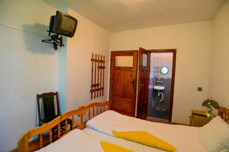 Double or Twin Room image 2