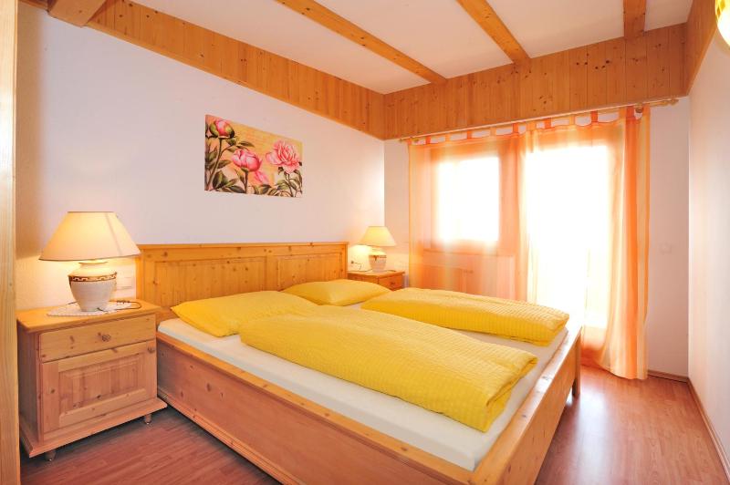 One-Bedroom Apartment image 3