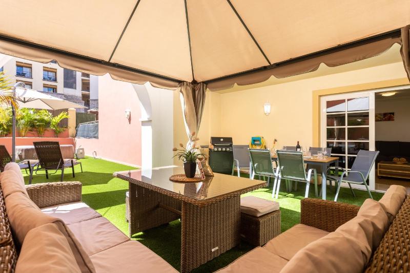 Eden Rentals Duke-Paradise Jacuzzi Terrace Retreat - image 33