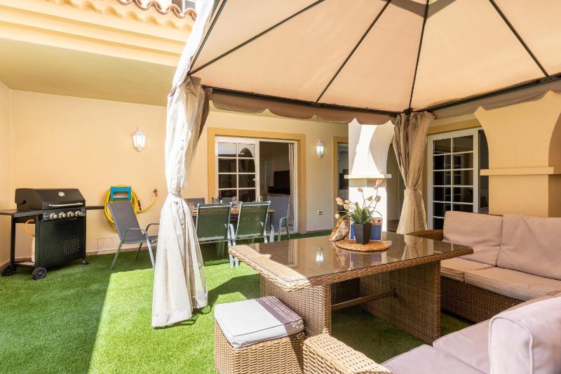 Eden Rentals Duke-Paradise Jacuzzi Terrace Retreat - image 15