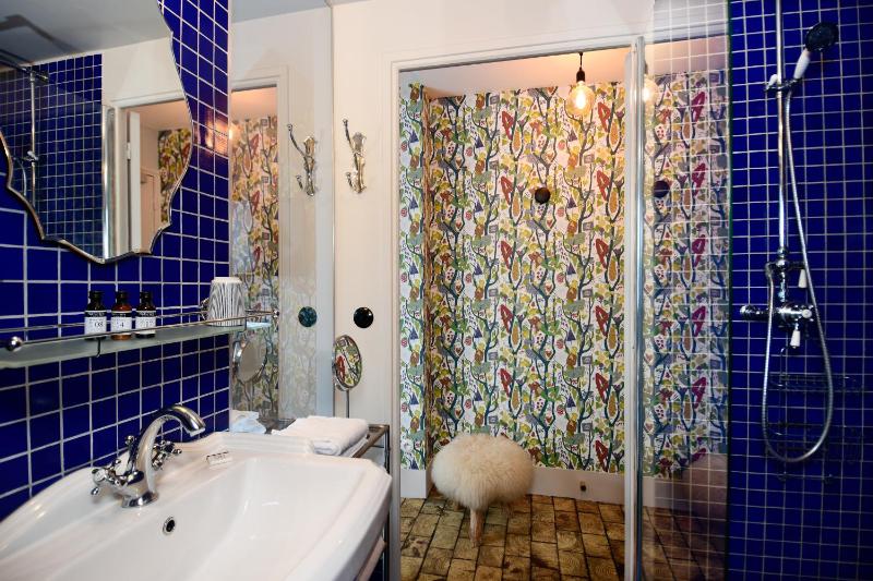 Budget Double Room image 2