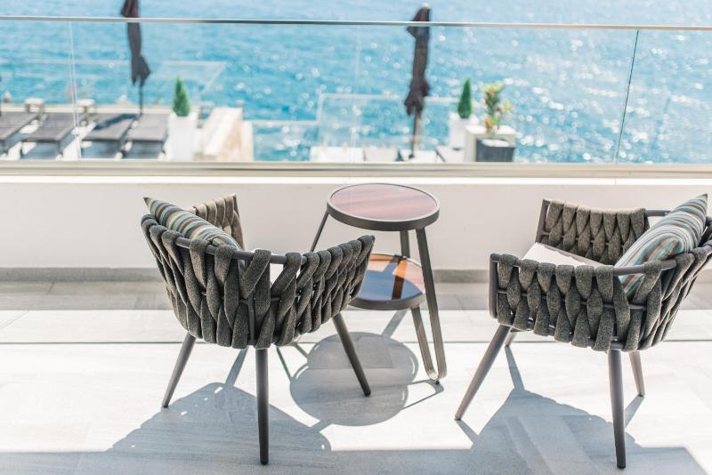 Ground Floor Apartment with Sea View image 4