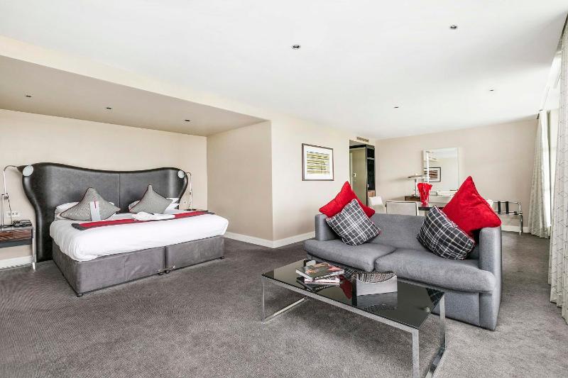 Executive Double Room image 3