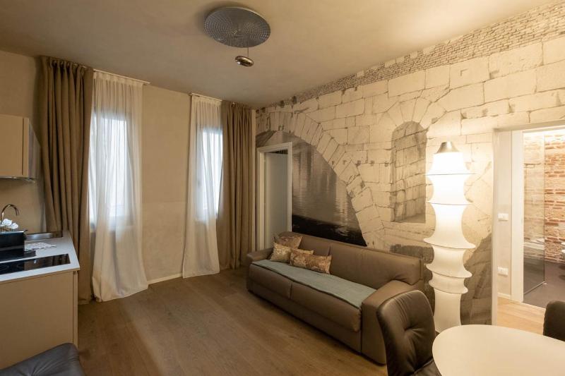 Verona Romana Apartments - image 16