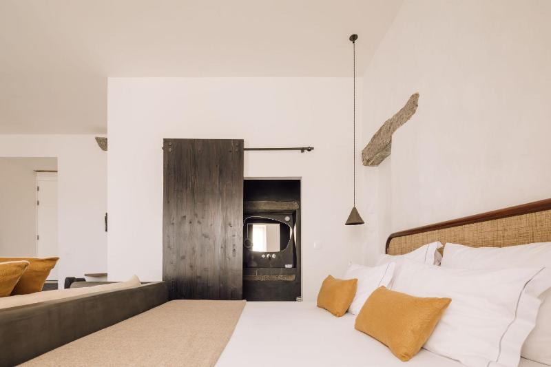 Deluxe Junior Suite image 3