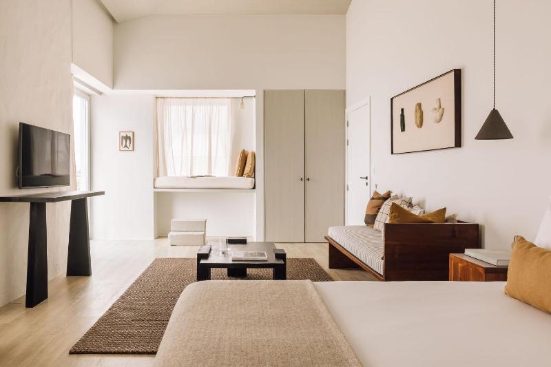Suite with Sea View image 1