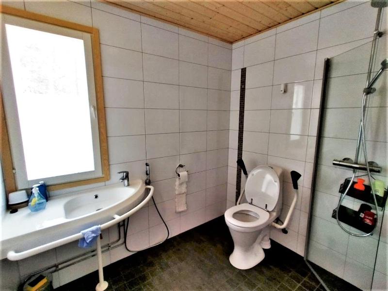 Family Room with Shared Bathroom image 2