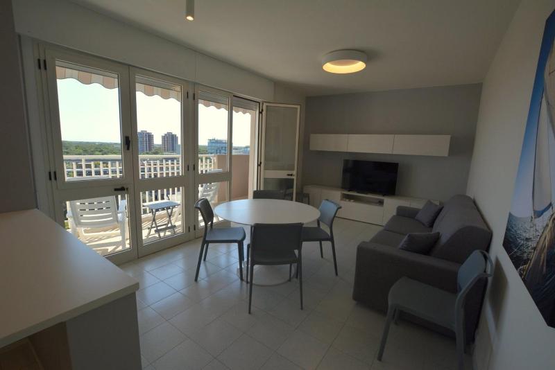 Lignano Pineta with sea view - image 4