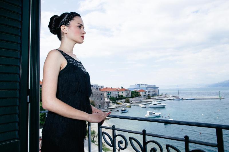 Family Suite with Sea View image 3