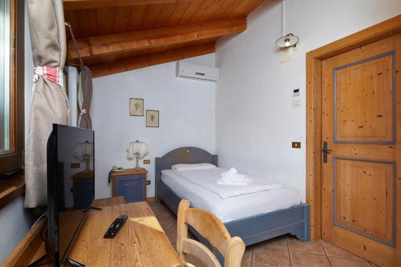 Single Room image 1