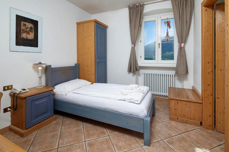 Single Room image 3