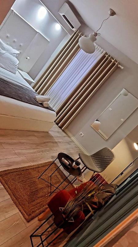 Double Room with Balcony (2 Adults + 1 Child) image 1