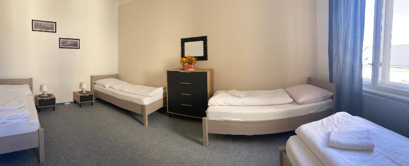 One-Bedroom Apartment image 2